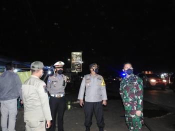Lamtim Zona Merah, Dandim Bersama Kapolres Pimpin Patroli Skala Besar Pengecekan PPKM